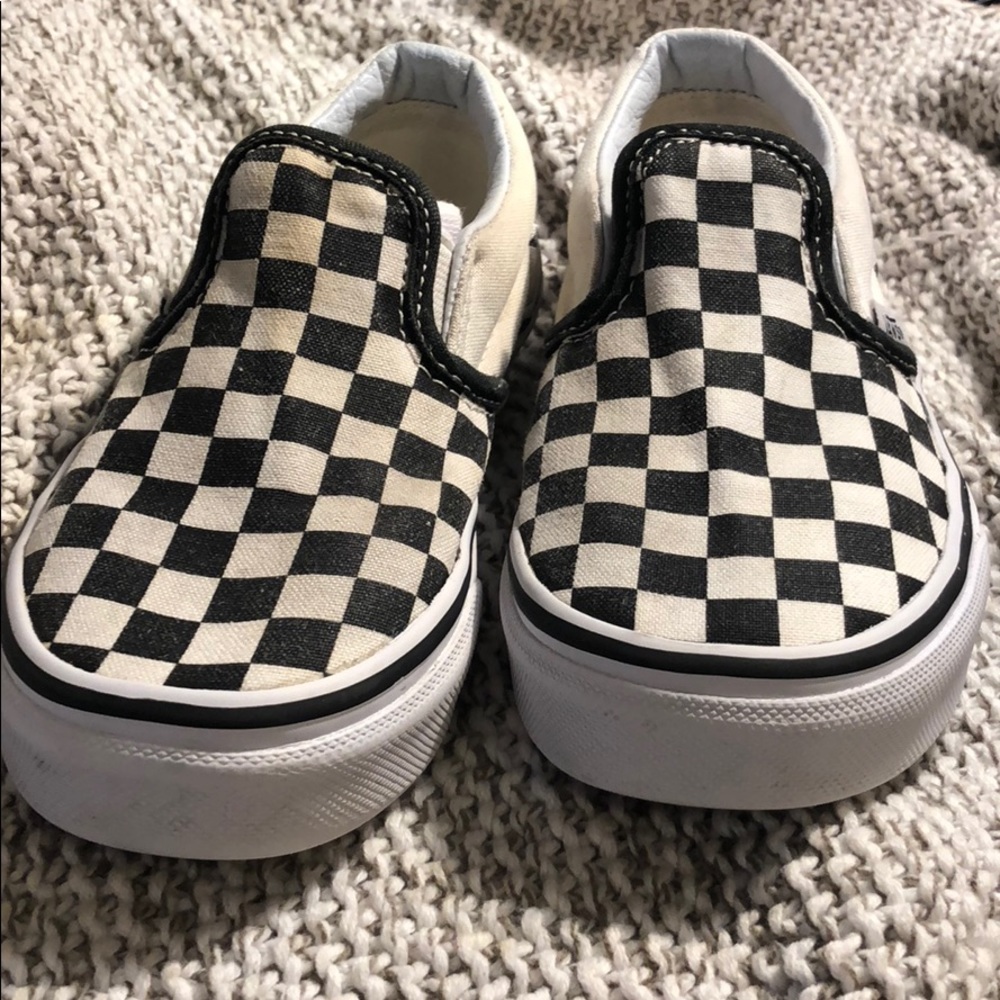 Kids Checkered B&W Vans Slip on